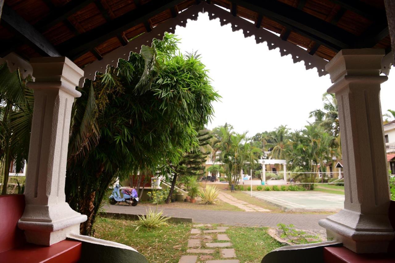 White Square Nirvana Mapusa Esterno foto