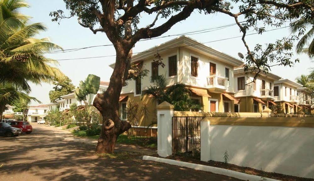 White Square Nirvana Mapusa Esterno foto